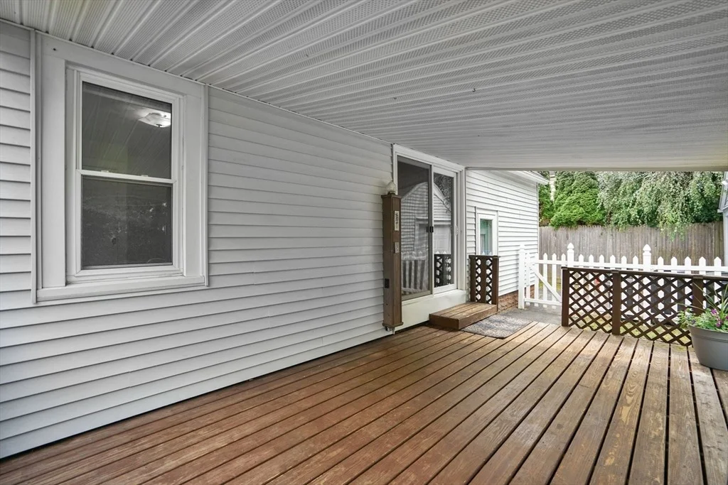 Photo of 76 Roosevelt Ave