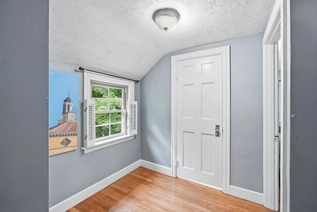 Photo of 154 Barnard Rd