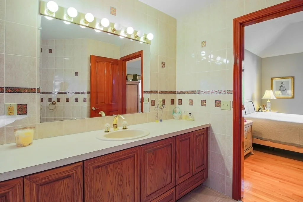 Photo of 15 Greenview Lane