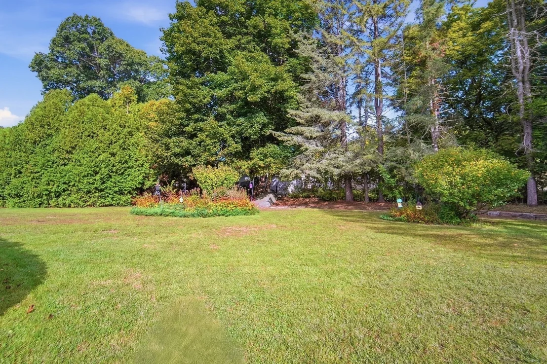 Photo of 6 Sasur St