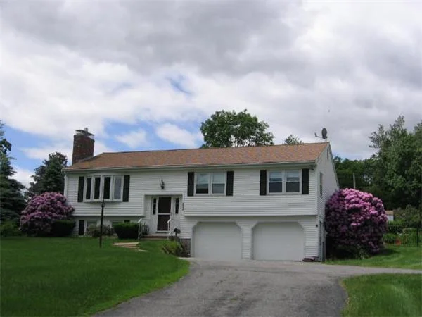 Photo of 284 Maple St