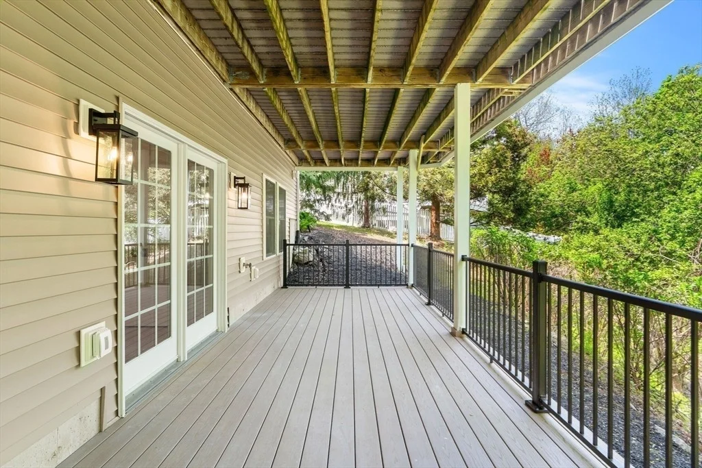 Photo of 10 Yankee Way