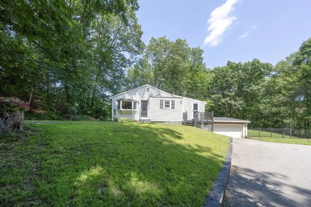 Photo of 103 Leland Rd