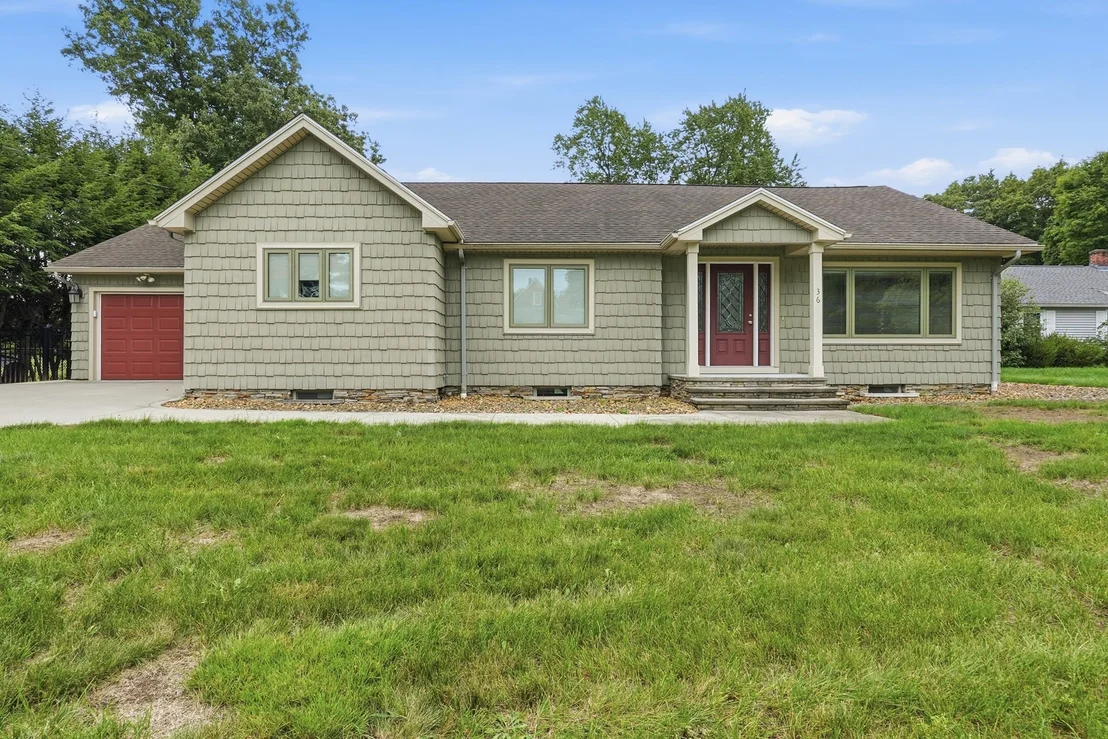 Photo of 36 Crescent Dr