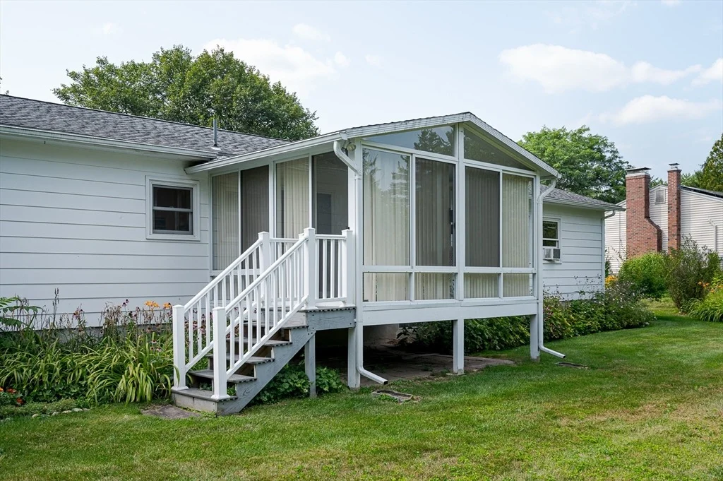 Photo of 124 Pondview Dr