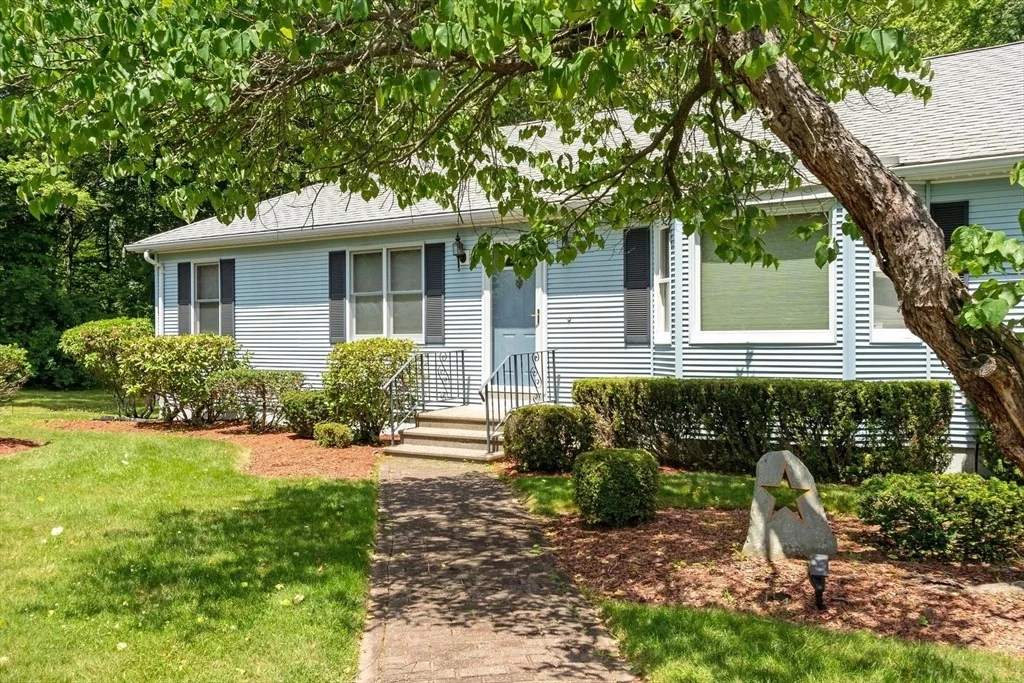 Photo of 65 Blithewood Ave