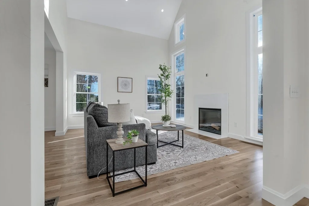 Photo of 25 Columbine Rd