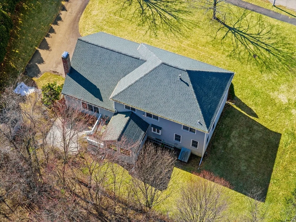 Photo of 15 Winterberry Dr