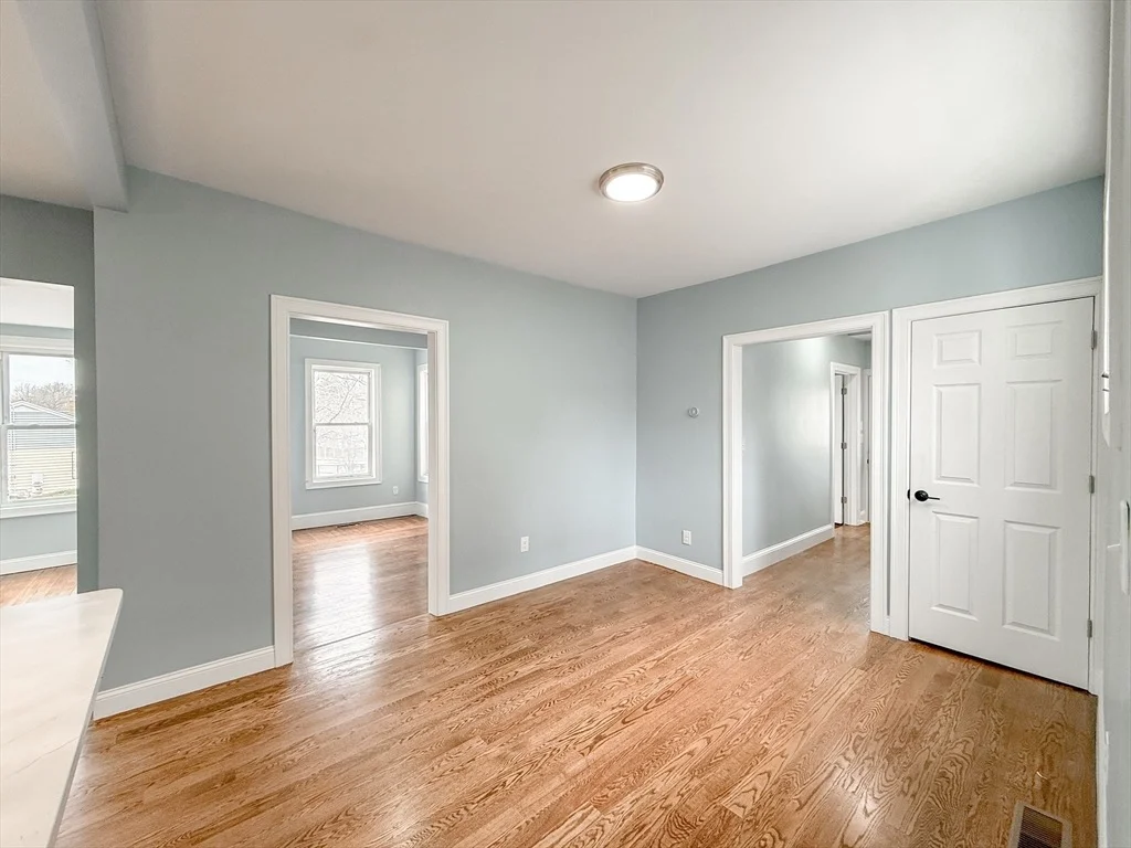 Photo of 463 Central St