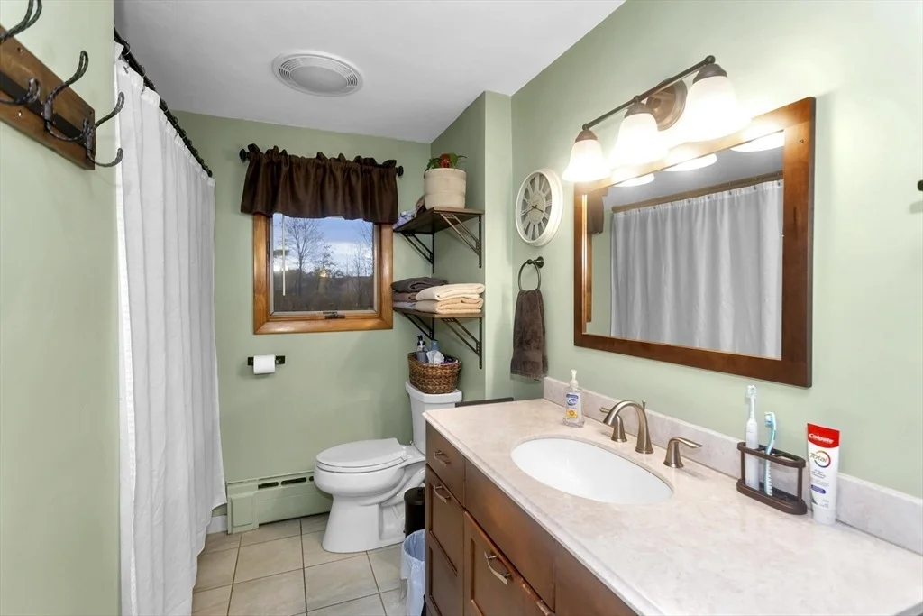 Photo of 166 Montgomery Rd