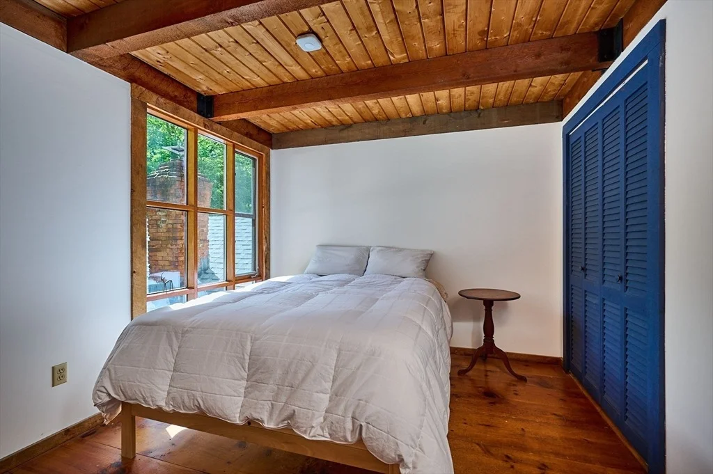 Photo of 102 Chestnut Hill Loop