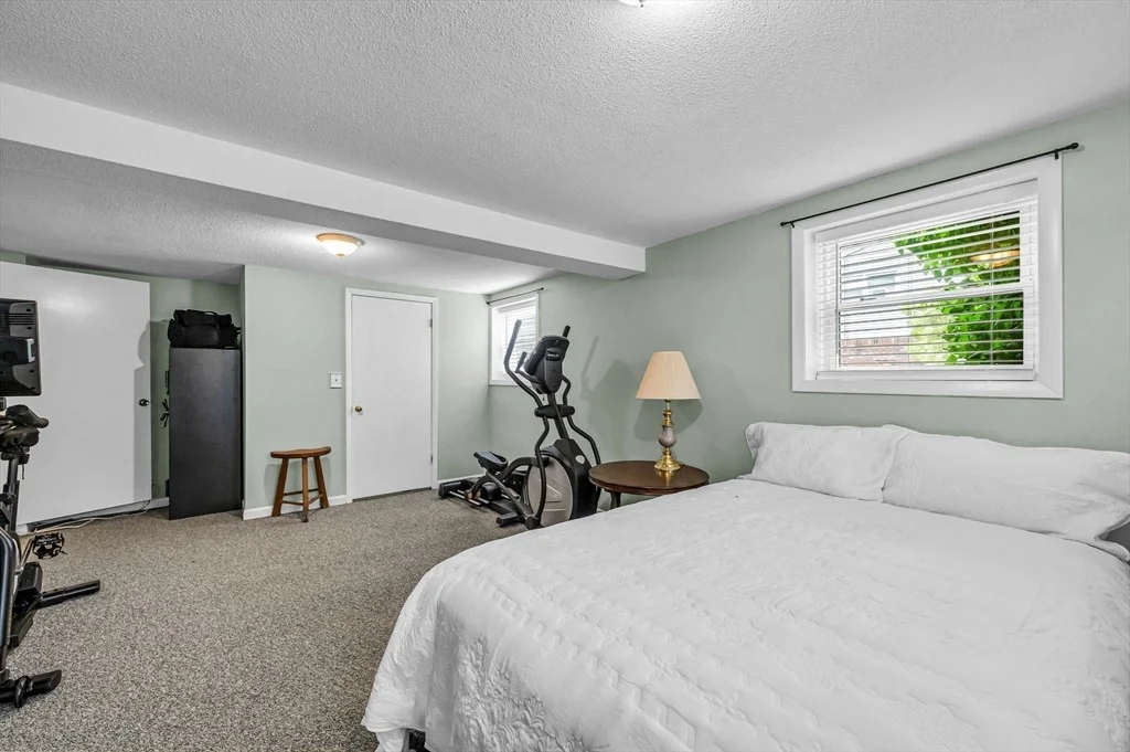 Photo of 83 Loomis Dr