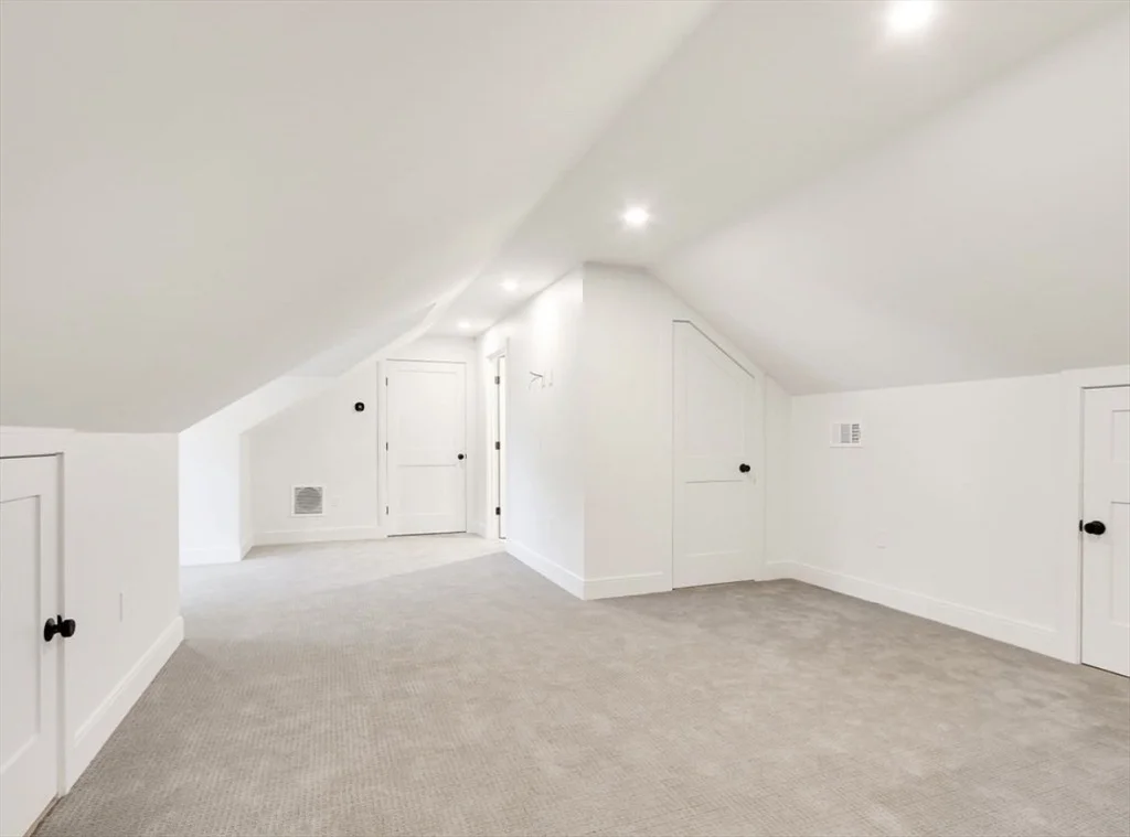 Photo of 24 Deerfield Road