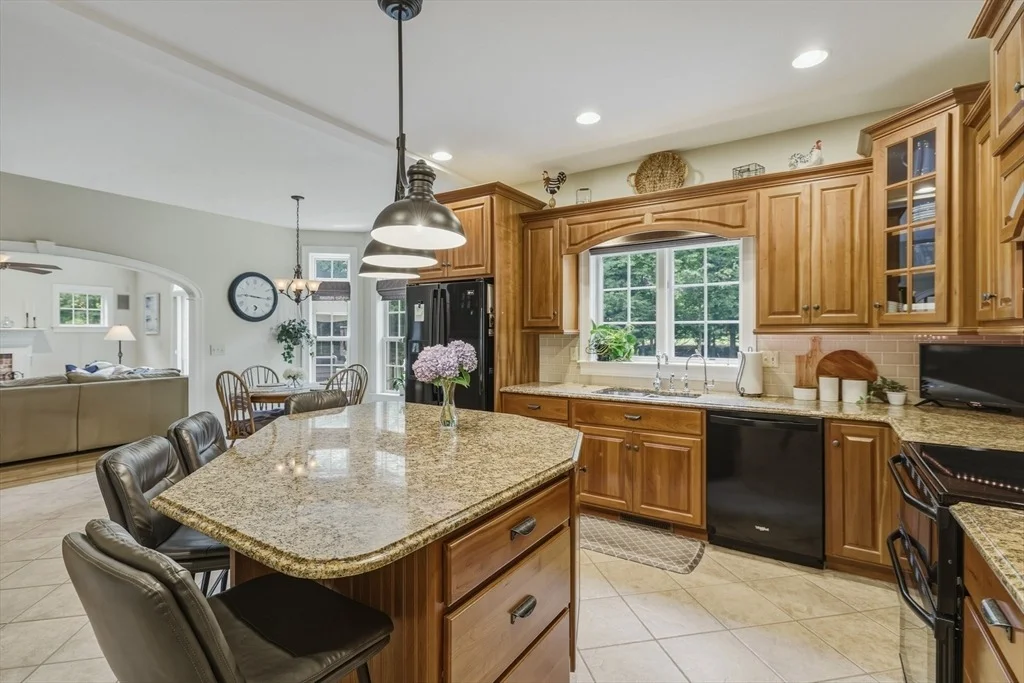 Photo of 2 Bayberry Ln