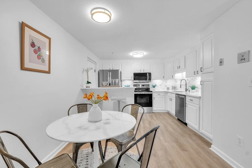 Photo of Unit B at 25 Pine St