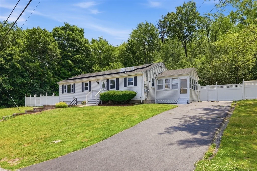 Photo of 95 Lillian Ter