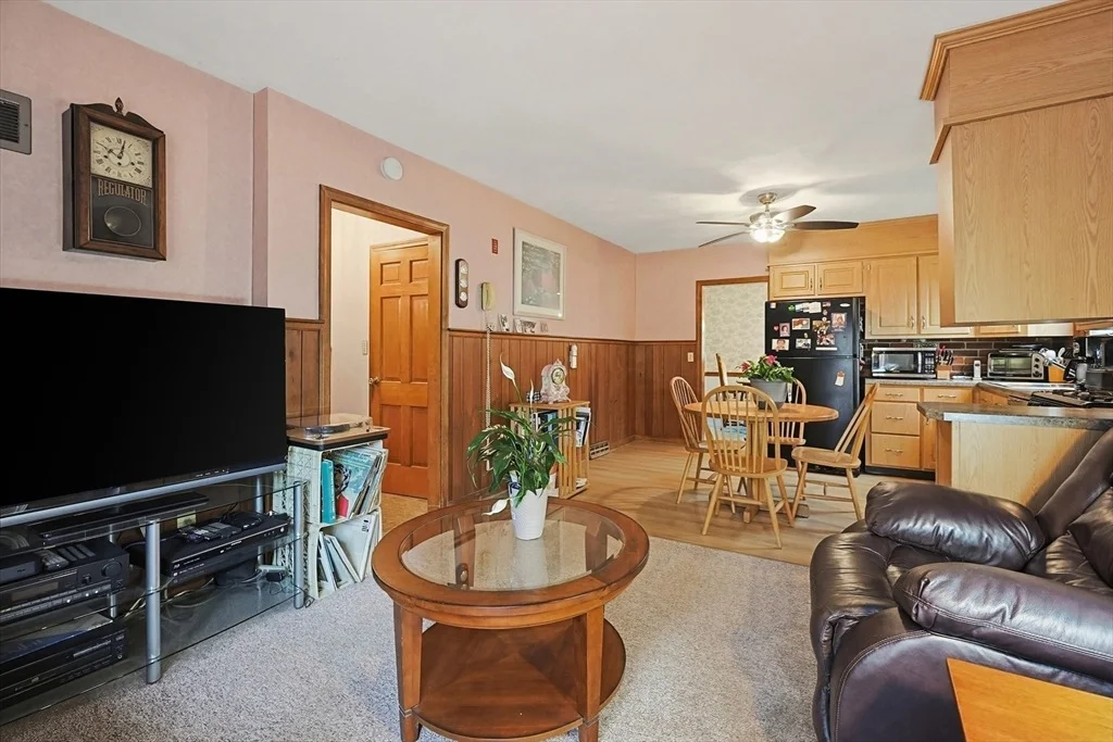 Photo of 5 Montgomery Dr