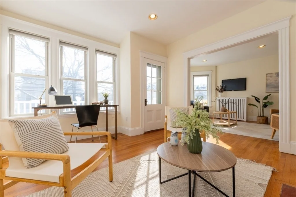 Photo of Unit 2 at 62 Everett St