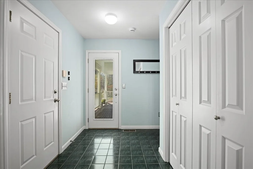 Photo of 25 Bunker Lane
