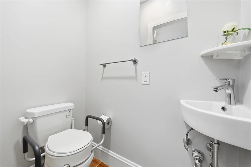 Photo of 45 Sunset Rd