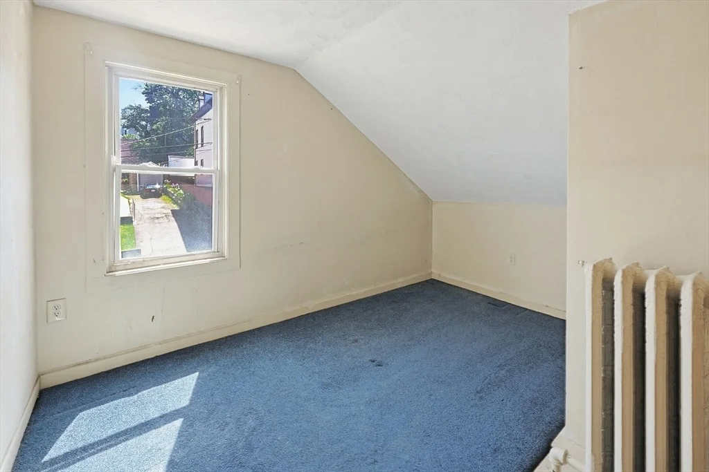 Photo of 574 Durfee St