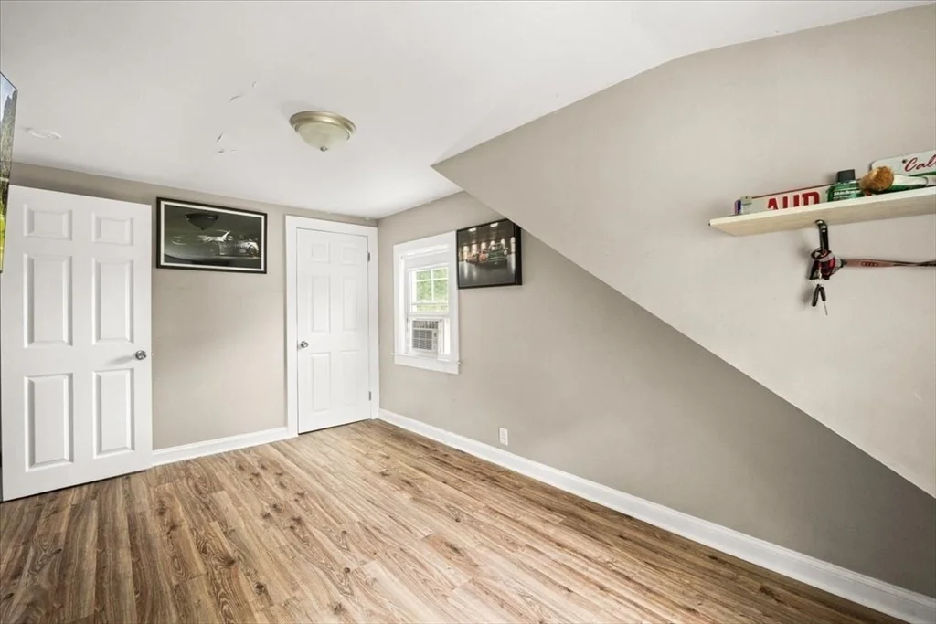 Photo of 89 School St