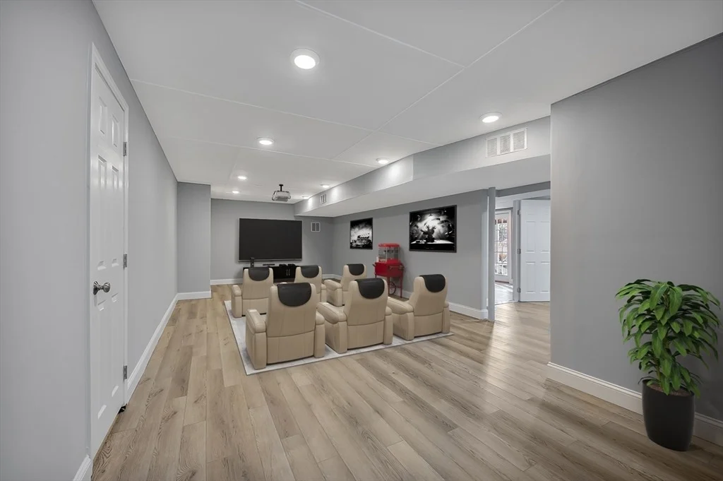Photo of 25 Collins Rd