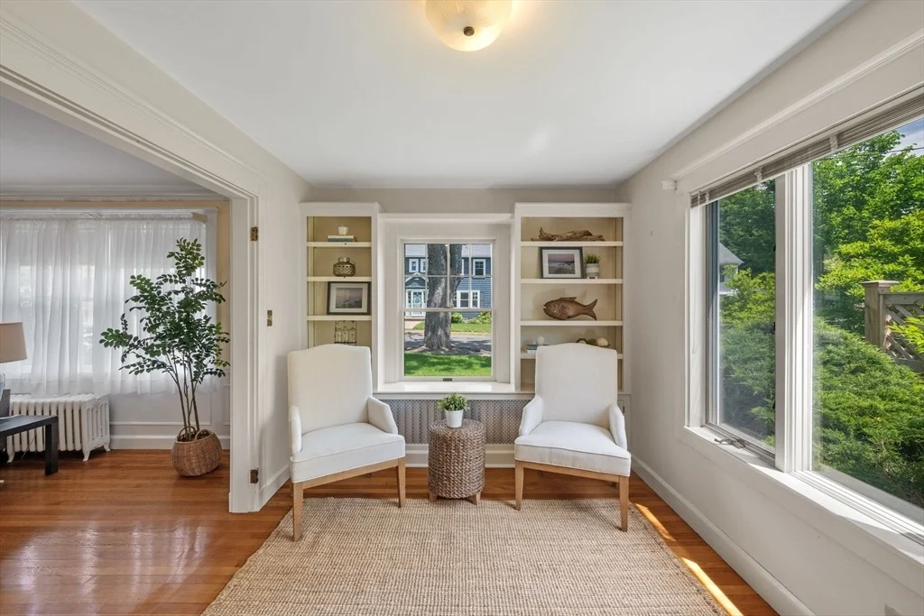 Photo of 10 Charlotte Road