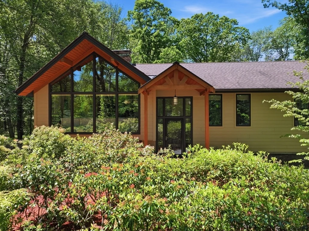 Photo of 26 Dennis Circle