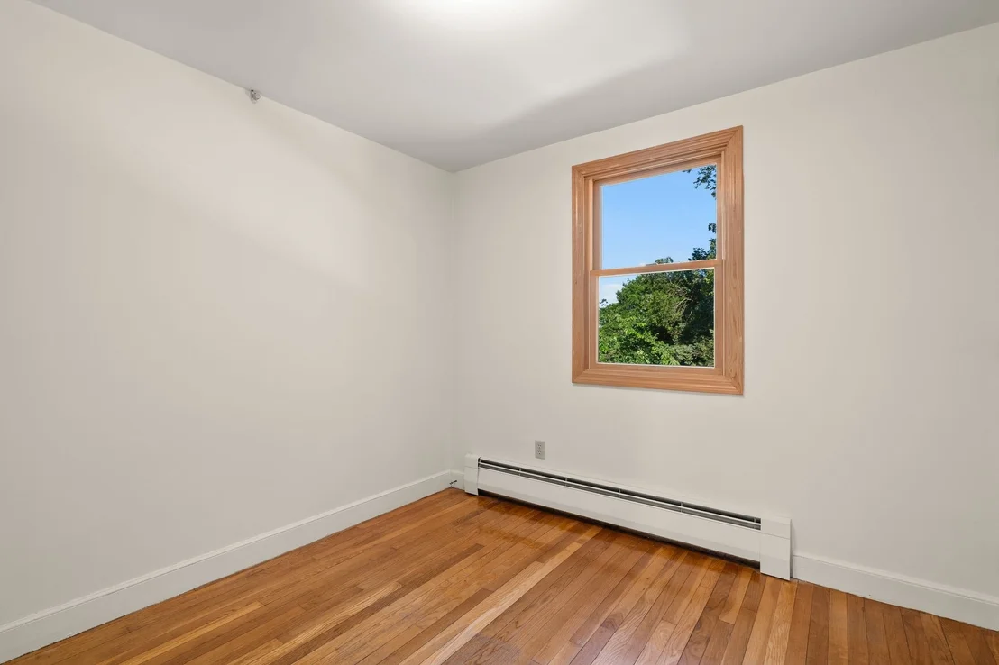 Photo of 298 Forest St