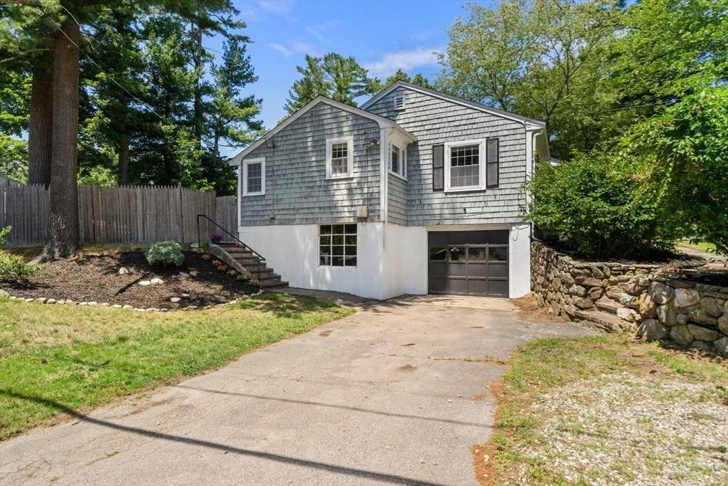 Photo of 327 Plain Street
