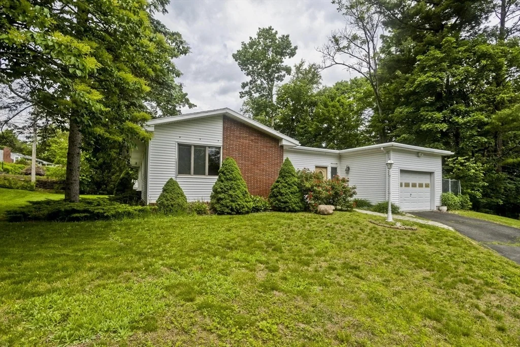 Photo of 52 Hillview Rd