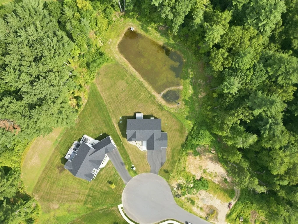 Photo of 17 Silvergrass Ln