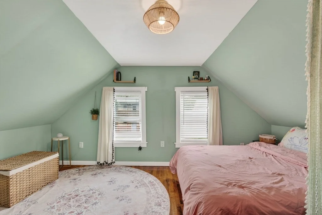 Photo of 29 Bacheller St