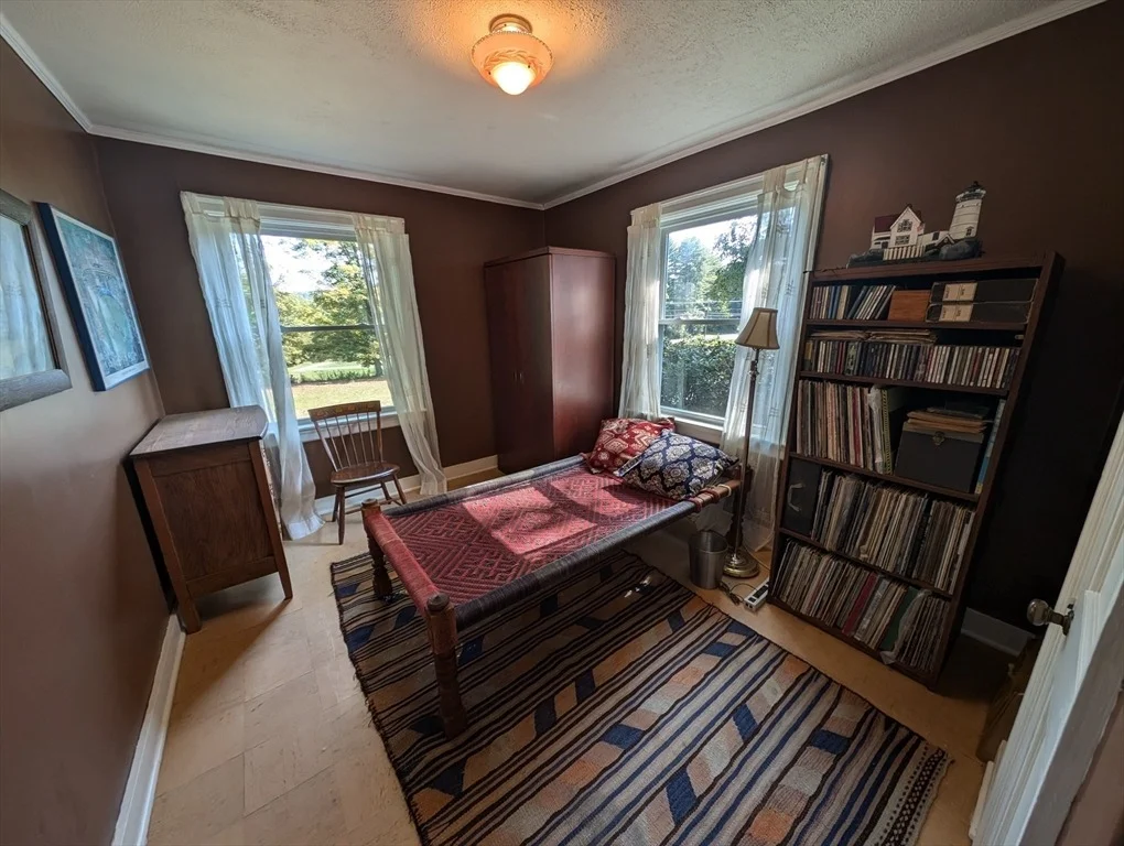 Photo of 504 Lampblack Rd