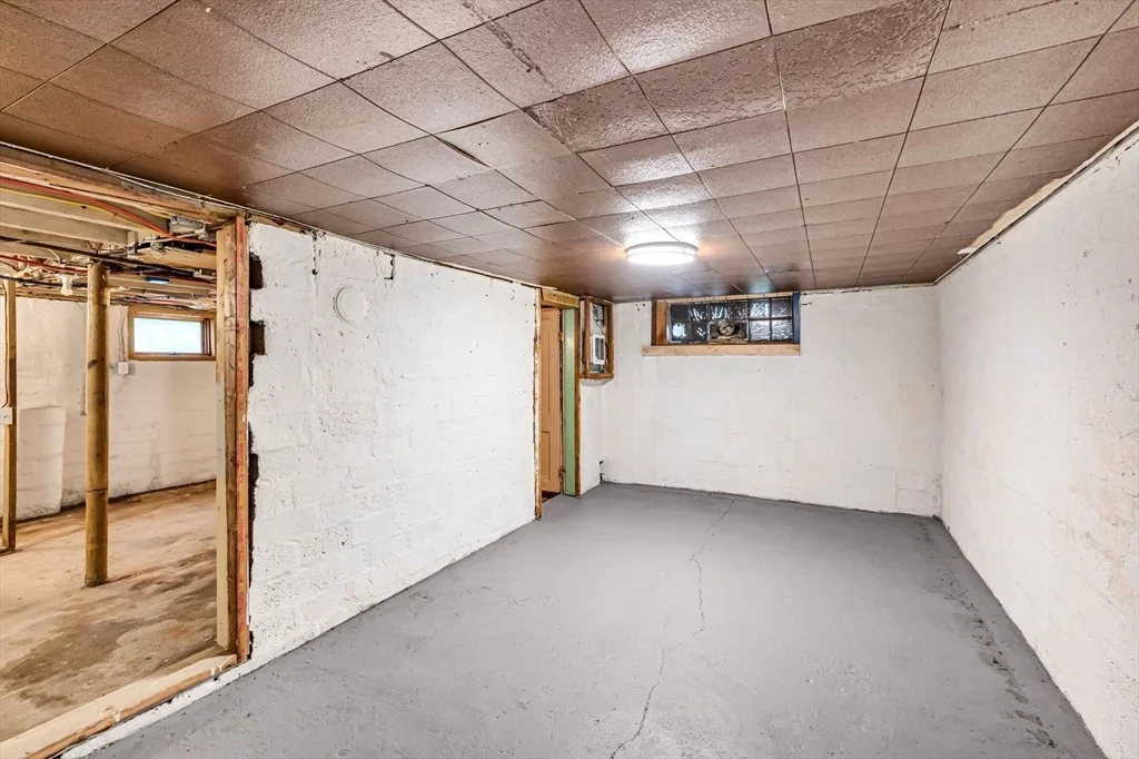 Photo of 83 Rolf Ave