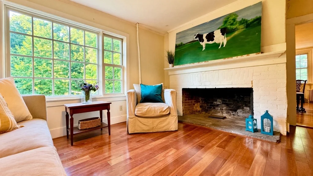 Photo of 238 Briar Hill Rd