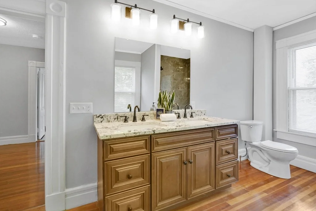 Photo of 288 Saint James Ave