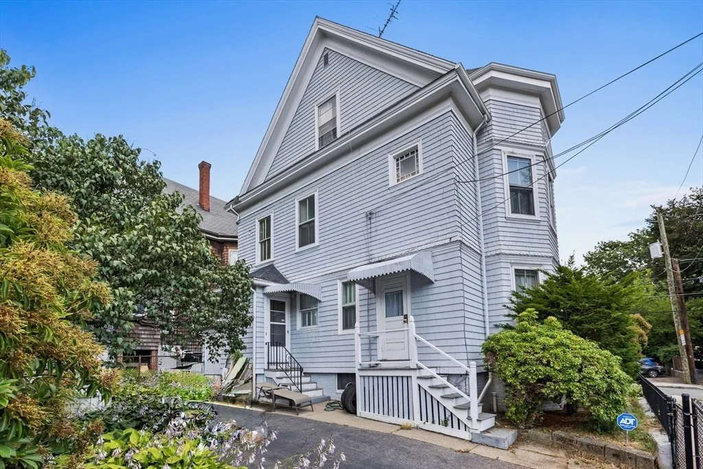 Photo of 16 Central St