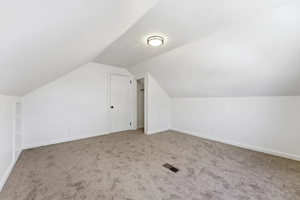 Photo of 1697 Westover Rd