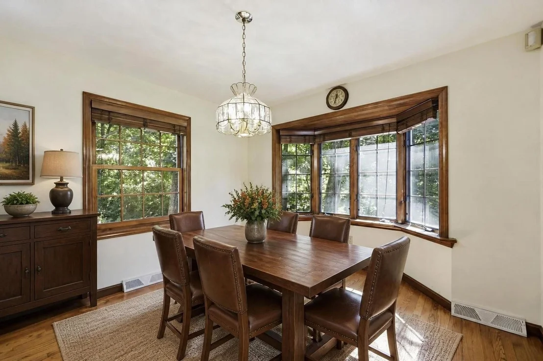 Photo of 227 Telegraph Ave