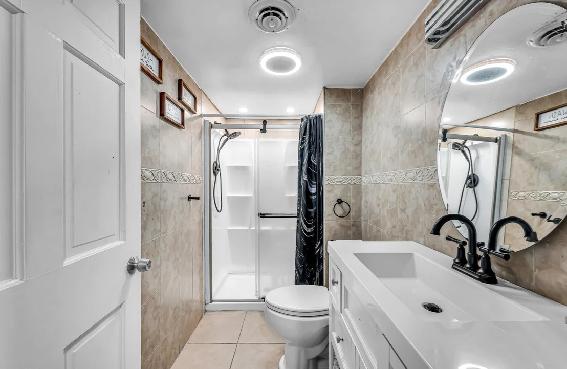 Photo of 10 Robert Dr
