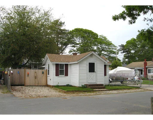 Photo of 11 Luna Avenue