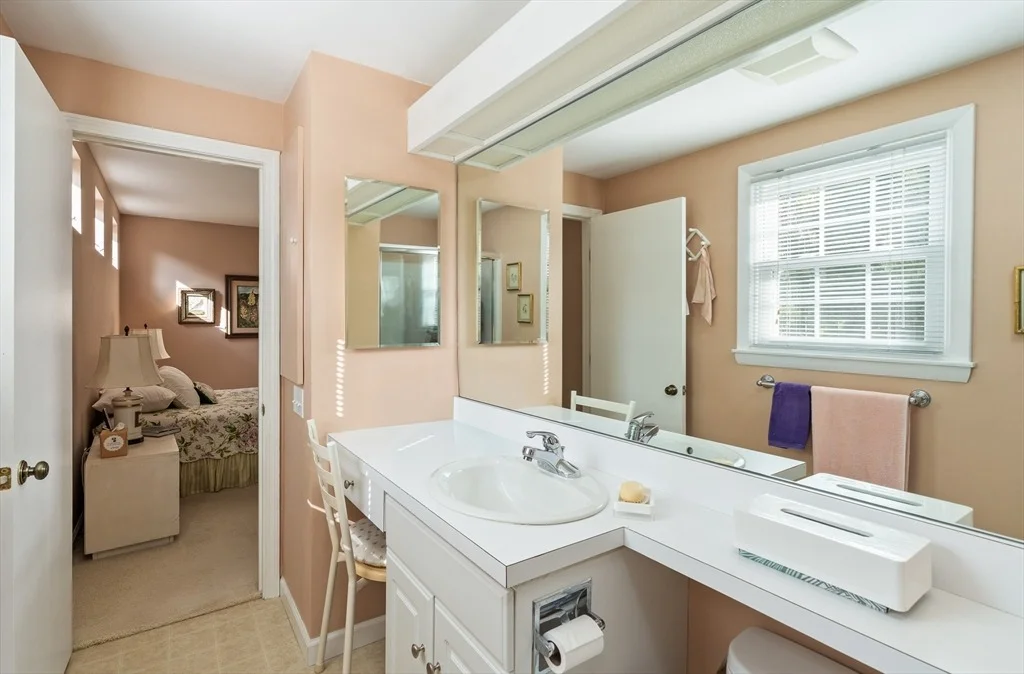 Photo of 13 Harlow Dr