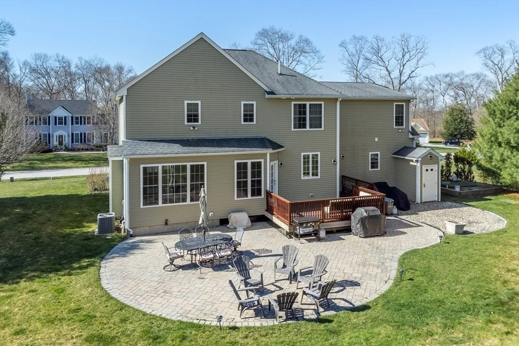 Photo of 368 Cottrell Rd