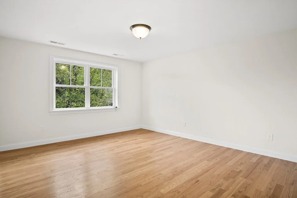 Photo of 7 Locust Street