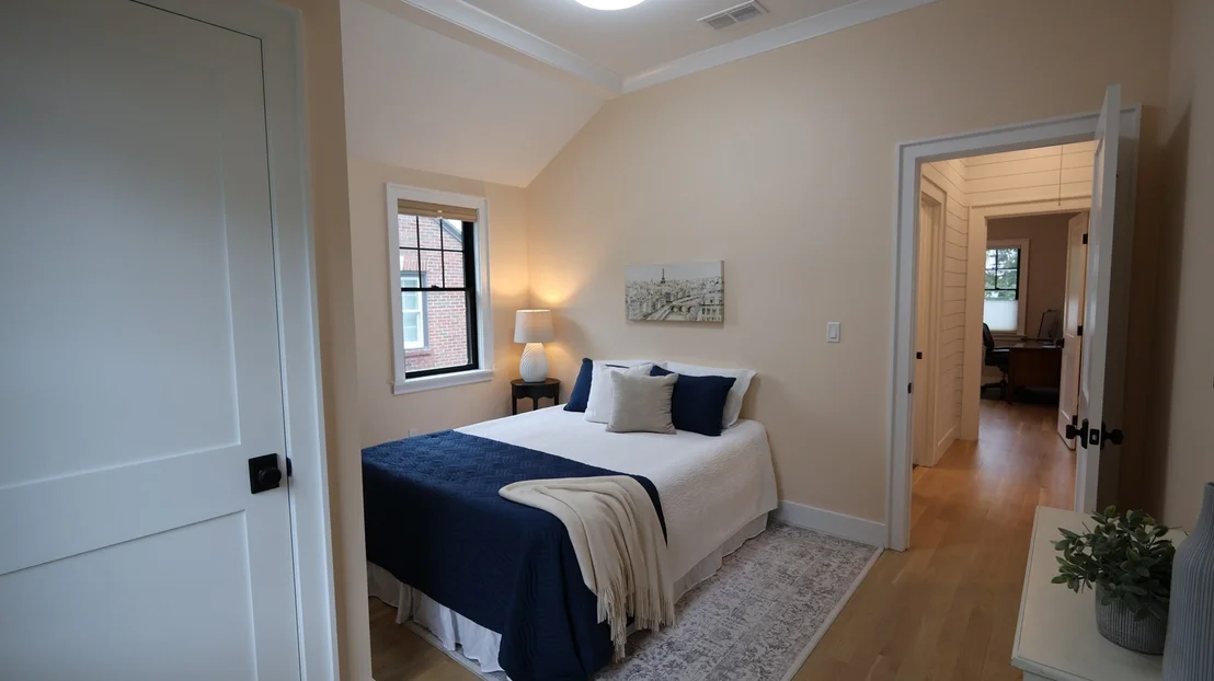 Photo of 579 Centre St