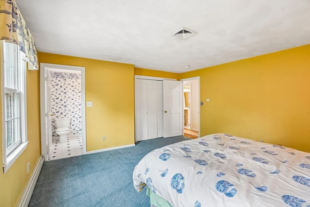 Photo of 2 Berkley Cir