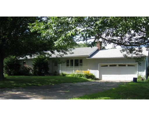 Photo of 384 Bay Rd