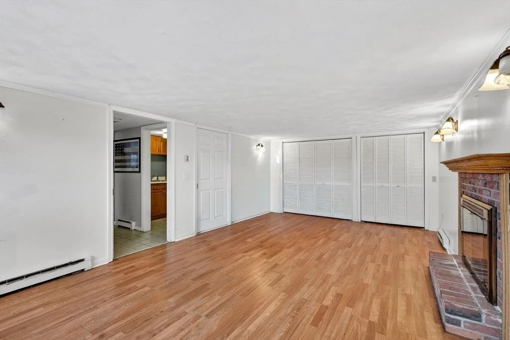 Photo of 10 Meadowbrook Rd